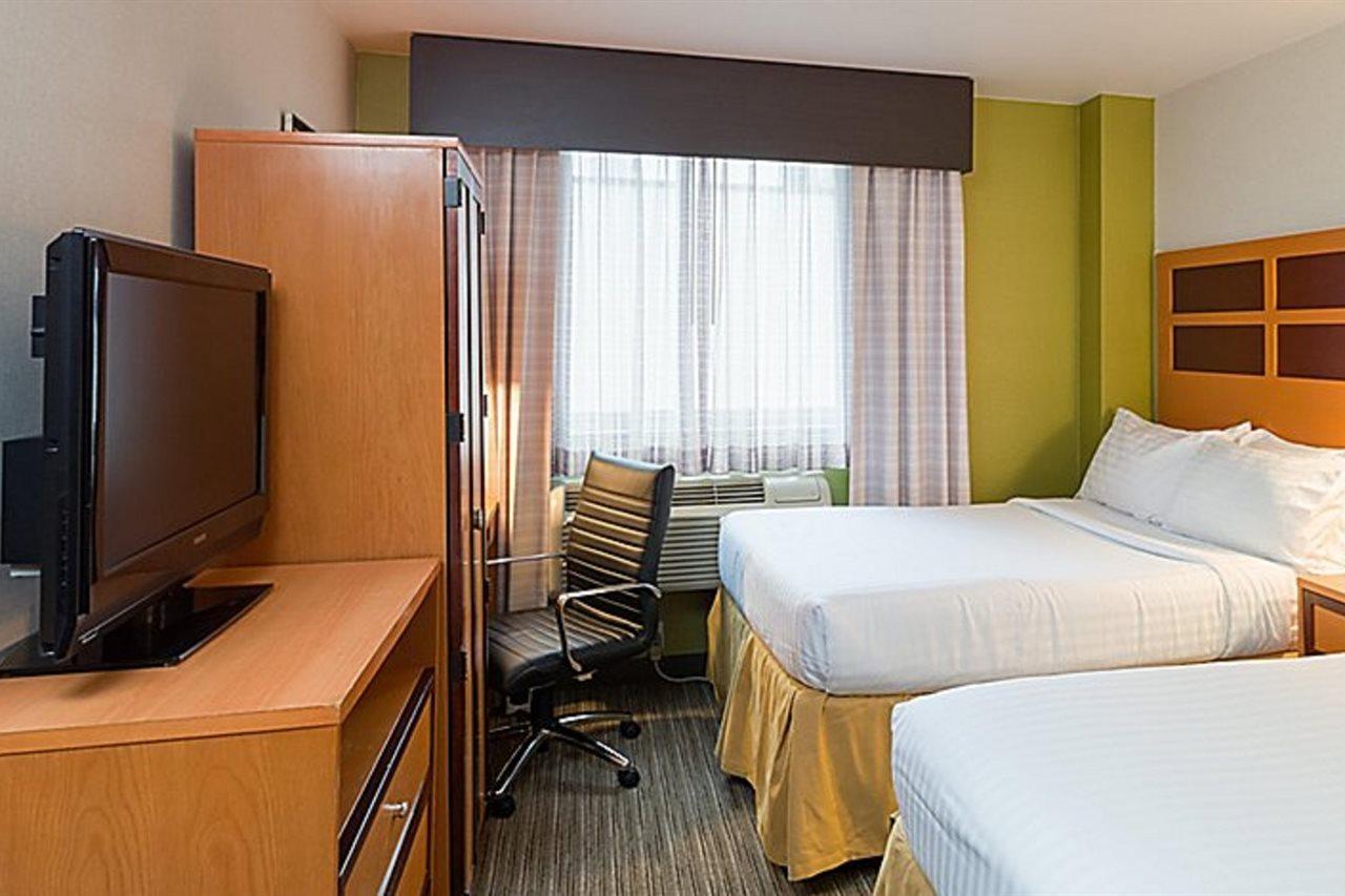 Holiday Inn Express - Times Square By Ihg Nowy Jork Zewnętrze zdjęcie