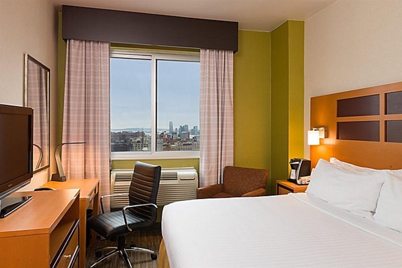 Holiday Inn Express - Times Square By Ihg Nowy Jork Zewnętrze zdjęcie